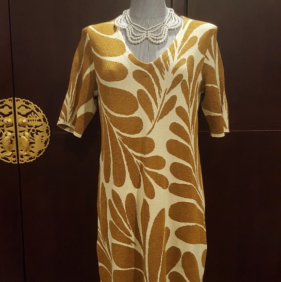 Dress - Picture 3 of 3